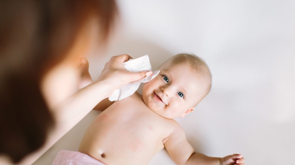 Benefits of Toxic Chemical-Free Baby Wipes

